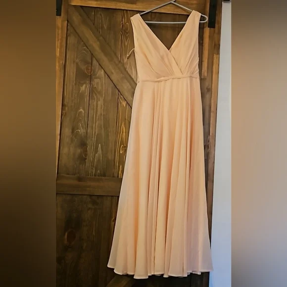 Jj House Bridesmaid Dress. - Picture 4 of 4